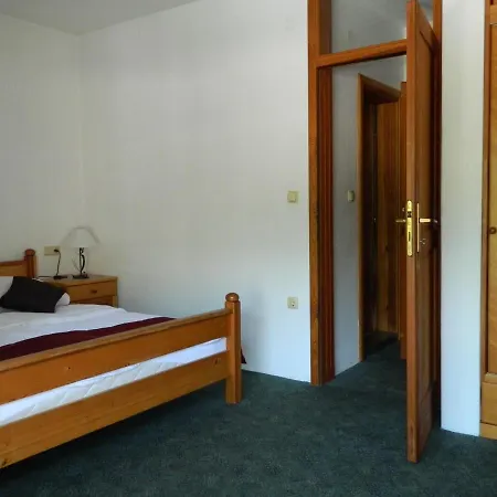 Jelcic Мотель Чаплина